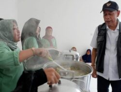 Wapres Gibran dan Wamensos Tinjau Relokasi Nelayan di Indramayu