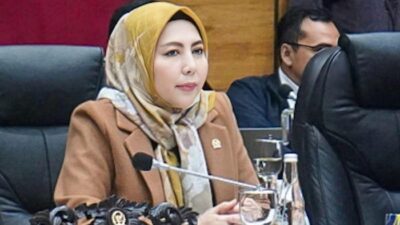 Legislator Minta Tindakan Tegas G教 G教uru NTT yang Putar Video Porno ke Siswa: Skandal Pendidikan!