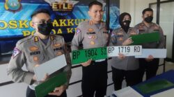 “Mobil dengan Pelat Nomor Hijau: Tanda-tanda yang Tidak Boleh Diabaikan”