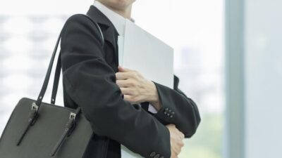 “Pengusaha Wajib Kembalikan Ijazah, Ini Aturannya yang Tidak Boleh Dilanggar!”