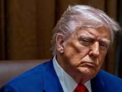 Serangan Terbuka Trump ke Putin: Gila, atau Rusia di Brink of Collapse?