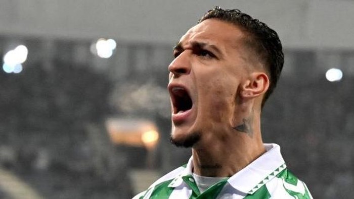 Balas Dendam Antony, MU Siap Hancurkan Rekord Real Betis!