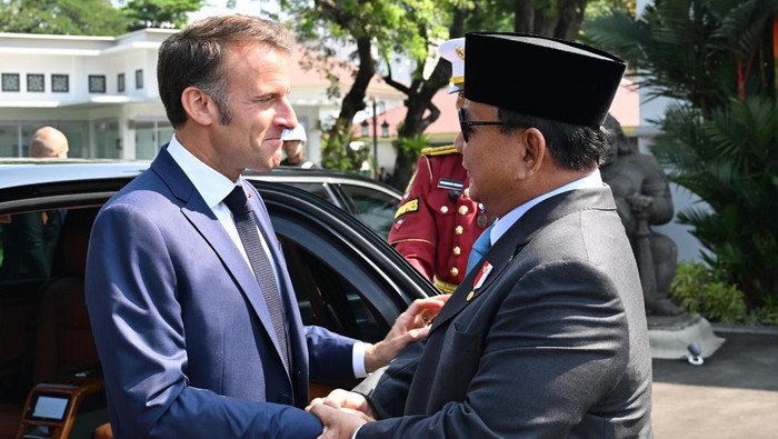 Prabowo Undang Macron ke Hambalang Usai Istana: Apa yang Tersembunyi di Baliknya?