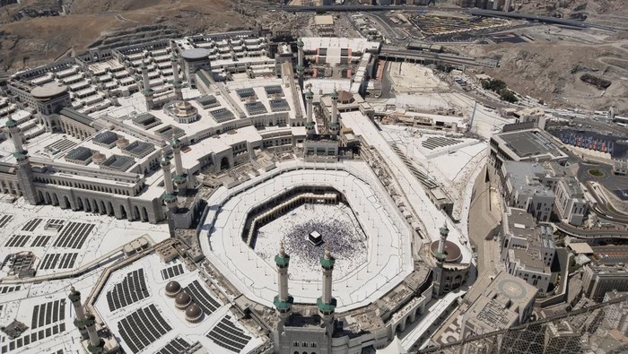 Jemaah Haji Diminta Ikuti Protokol Saudi, Termasuk Jadwal Lempar Jumrah yang Ketat!