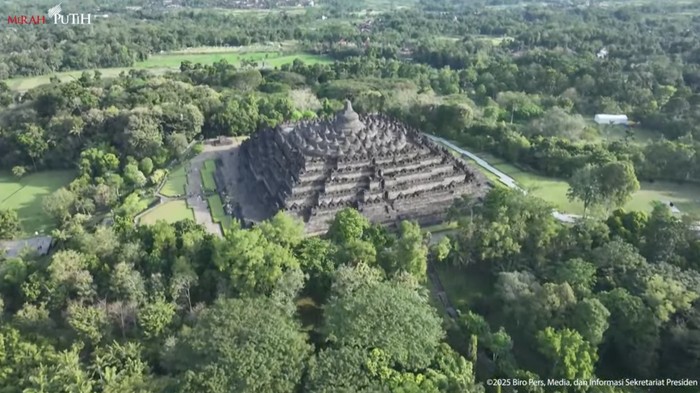 Fadli Zon Ungkap Rencana Stairlift di Candi Borobudur Akan Dipermanenkan - Update 2