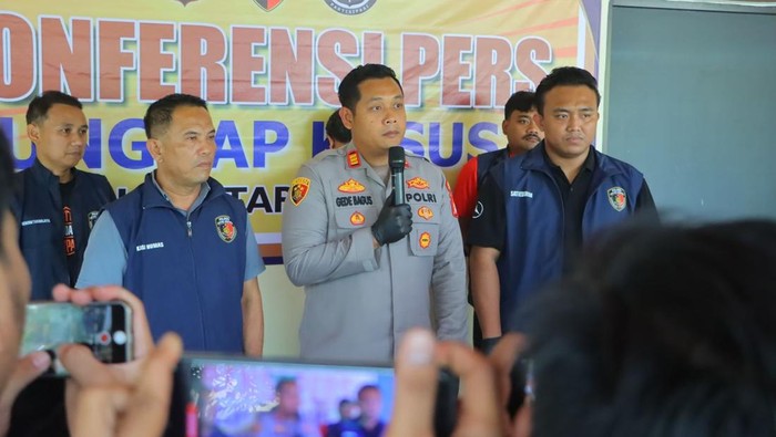 Tak Terima Disenggol, Pemotor di Bekasi Banting Sopir Truk Hingga Tulang Retak - Update 2