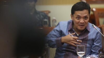 “16 Mahasiswa Trisakti Bebas Sementara, Habiburokhman Jadi Penjamin: Bukan Hanya Kebebasan, Tapi Pertanyaan Besar!”