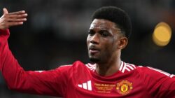 Amad Diallo: Jari Tengah ke Fans MU, Tidak Ada Maaf yang Terlambat
