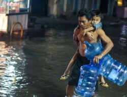 Banjir Rob Menerjang 2 RT di Penjaringan, Ketinggian Air 55 Cm