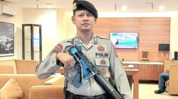 [Cerita Bripka Agus Lawan Duo Maling Pagar di Pekanbaru Sambil Bonceng Anak: Aksi Berani yang Menyedot Perhatian!]