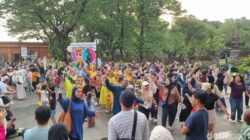 “Goyang ‘Gemu Famire’ Membuat Seru-seruan, TMII Tutup Wisata Hari Ini!”
