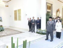 Siapa yang Mereka Sembunyikan? Bisikan Prabowo dan Megawati di Hari Pancasila