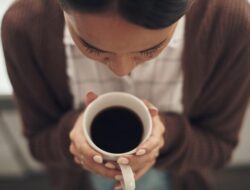 “Minum Kopi di Waktu Ini Bisa Prolongs Life Wanita, Kata Ahli Harvard!”