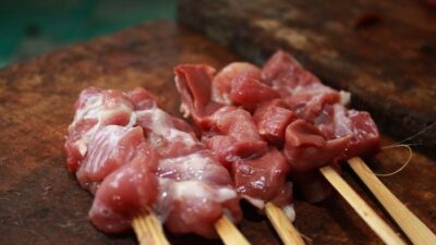 “Makan Daging? Hati-Hati Asam Lambung dan Perut Kembung!”