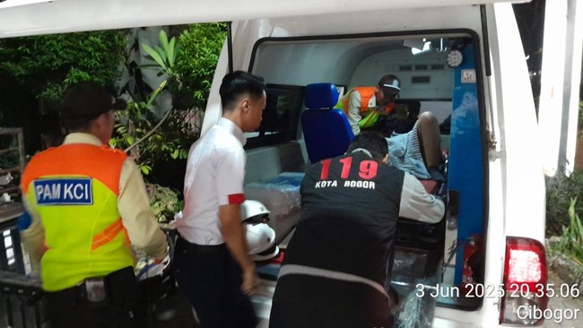 Wanita Melahirkan Sendiri di Toilet Stasiun Bogor: 4 Fakta yang Membuat Ngeri!