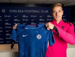 Chelsea Resmi Datangkan Liam Delap, Revolusi Gelandang Muda di Anfield