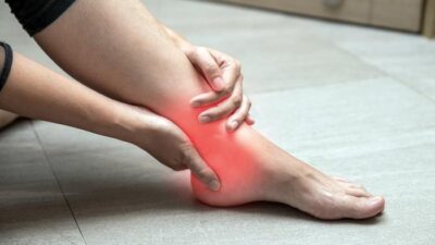 Kaki Membengkak? Waspadai Asam Urat hingga Gagal Ginjal, Ini Tanda-tandanya!