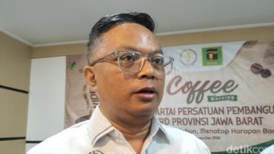 “Menemukan Diri dalam “Catatan Ringan Kesempurnaan Spiritual Haji”: Kisah 1000 Umat”