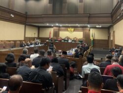 Rendam HP, Rintangi Penyidikan: Konfrontasi Menyurutkan Hukum?