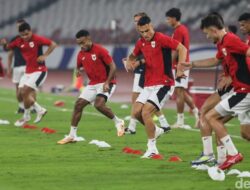 “Kambuaya, Egy, Yakob: Trio Berani yang Mempertahankan Kejuaraan Indonesia Vs China!”