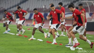 “Kambuaya, Egy, Yakob: Trio Berani yang Mempertahankan Kejuaraan Indonesia Vs China!”