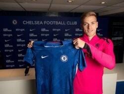 “Liam Delap: Pahlawan atau Penyiksa? Kisah Nomor ‘Kutukan’ di Chelsea”