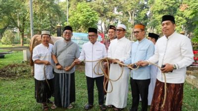 Andra Soni Saksikan Sapi Kurban Prabowo Disembelih: Kita Salurkan ke Warga – Update 2