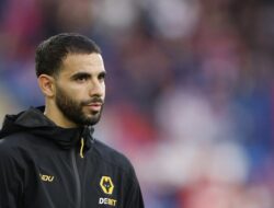 Man City Terkunci, Gaet Bek Wolverhampton Ini?!