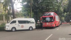 “Setelah Menaklukkan China, Prabowo Serahkan Penghargaan kepada Pemain Timnas di Kertanegara”