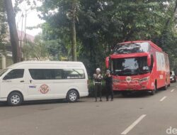 “Setelah Menaklukkan China, Prabowo Serahkan Penghargaan kepada Pemain Timnas di Kertanegara”