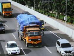 Jalan Rusak, Penyebab Kecelakaan Maut: Truk ODOL Bikin Rugi