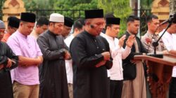 “Momen Tak Terlupakan: Kapolres Eka Ariandy Berkhutbah di Salat Idul Adha Polres Siak”