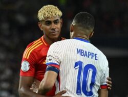 [Rekor Menjelma! Lamine Yamal Gagalkan Mbappe 6 Kali, Spanyol Juara atas Prancis!]