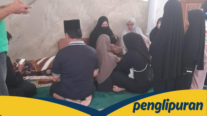[Ustaz Yahya Waloni Meninggal Dunia Saat Khotbah di Masjid Makassar: Tragedi Menyedihkan di tengah Khotbah]