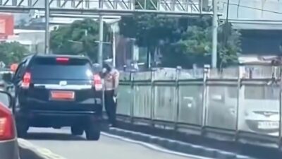 Diam-Diam, Mobil Dinas Boleh Masuk Jalur TJ? Ini Dampaknya!
