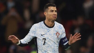 [La Roja Menyulut, Ronaldo Bertahan di Pertandingan Sengit]