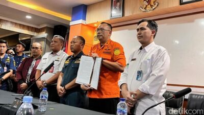 [Anda harus menambahkan judul kedua]