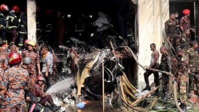 25 Jiwa Hancur dalam Kecelakaan Pesawat Latih Bangladesh