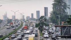 Tak Berujung! Macet di TB Simatupang Jaksel Bikin Warga Kewalahan