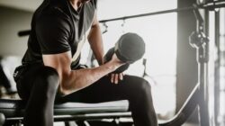 **”Latihan Beban dan Ngegym: Rahasia Meningkatkan IQ, Bukan Jadi Bodoh!”**