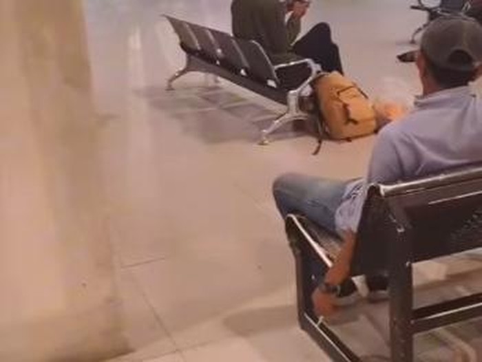 Viral Penjemput Merokok di Bandara Hasanuddin: Apa yang Dikatakan Pengelola?