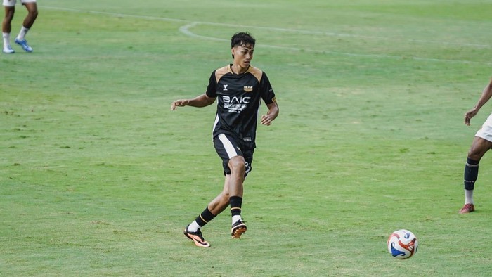 **Cerita Struick Beradaptasi di Dewa United: Performa Menjanjikan dalam Uji Coba**