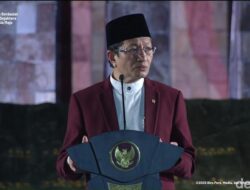 **Doa Kebangsaan di Tugu Proklamasi: Menag Ujarkan MBG dan Sekolah Rakyat sebagai Jawaban Kemerdekaan**