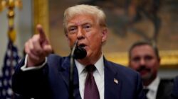 1. **Trump Gegerkan Dunia, Kirim 2 Kapal Selam Nuklir ke tengah Ribut dengan Mantan Presiden Rusia!**