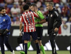 **Wasit Lukasz Szpala Ditanggalkan Dalam 7 Menit, Insiden Langka di Laga Leagues Cup Red Bulls vs Chivas**