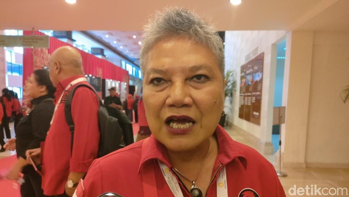 **Megawati Merangkap Sekjen: Sampai Kapan? PDIP Buka Suara**