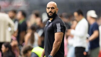 **Bodyguard Lionel Messi, Yassine Cheuko, Dilarang di Lapangan Setelah Dorong Pemain Atlas**