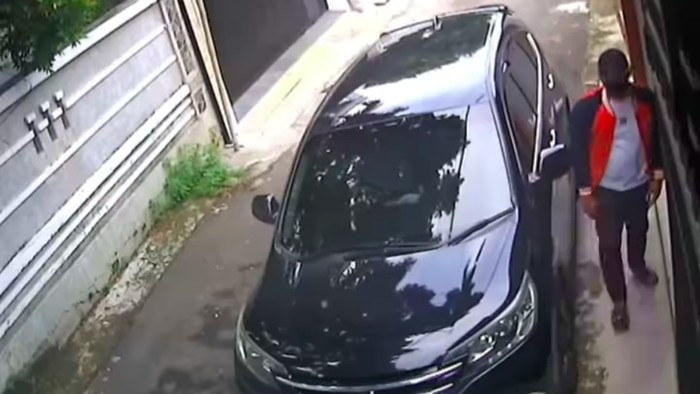 **Pelarian 8 Bulan Duo Maling Bermobil, Target Rumah Mewah Jaktim Akhirnya Tertangkap!**