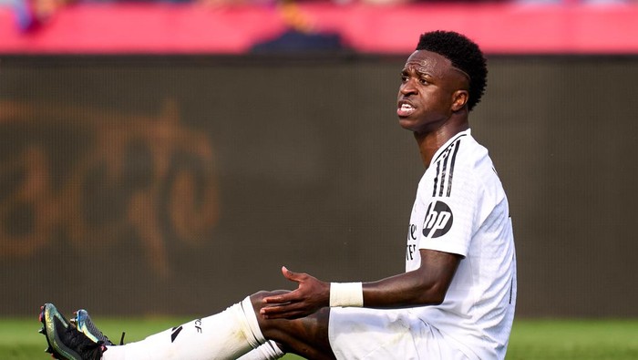 **Vinicius Minta Gaji 'Tak Masuk Akal' di Real Madrid? Simak Detailnya!**