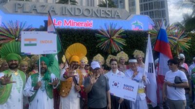 Meriahnya Parade JWFF 2025 di Bundaran HI Tampilkan Kesenian Berbagai Negara – Update 1